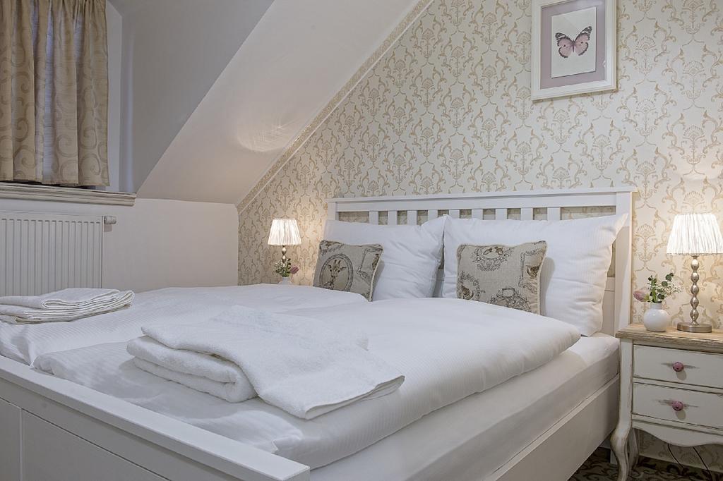 Hotel Pod Branou Бардіїв Номер фото
